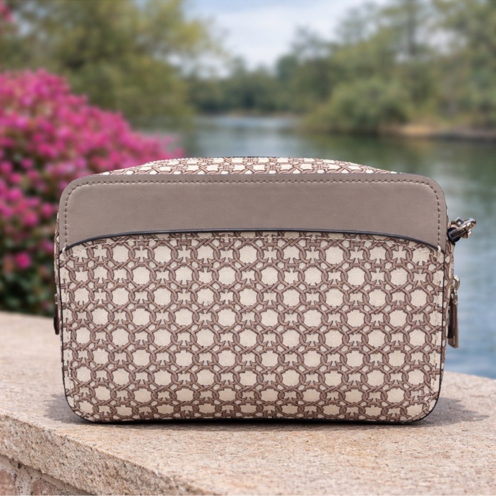 Kate Spade New York Spade Link Camera Crossbody Bag EUC - Picture 3 of 6